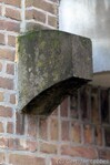 Element aan de gevel (voor de afwatering?).
<br/>
Gert-Jan Lobbes, 2017